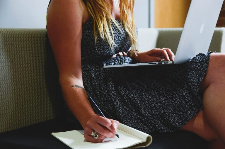 Top Five Apps to Find Freelance Jobs