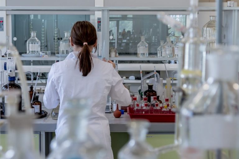 How to Become a Successful Medical Technologist 10