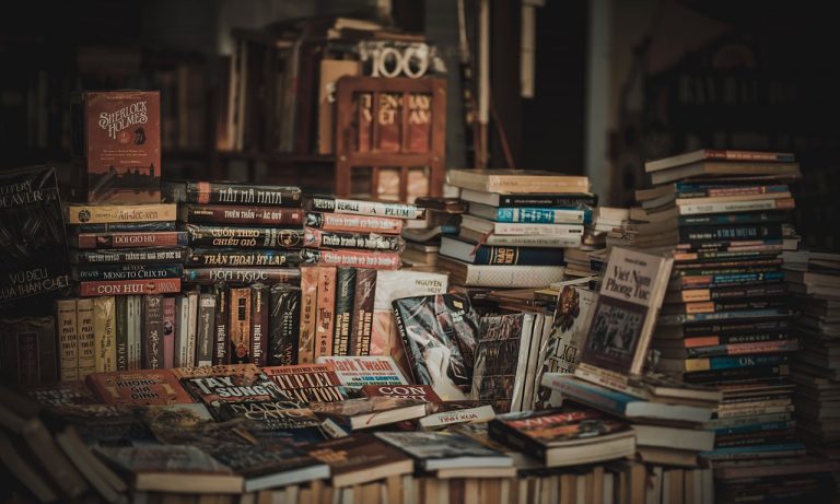 Start Making a Living as a Literary Agent 4