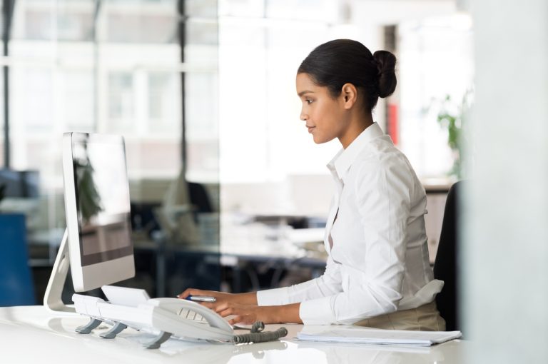 How to Be a Respectful Office Assistant 8
