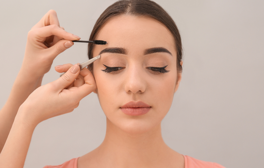 Online Eyebrow Shaping Course: Learn Where to Do It
